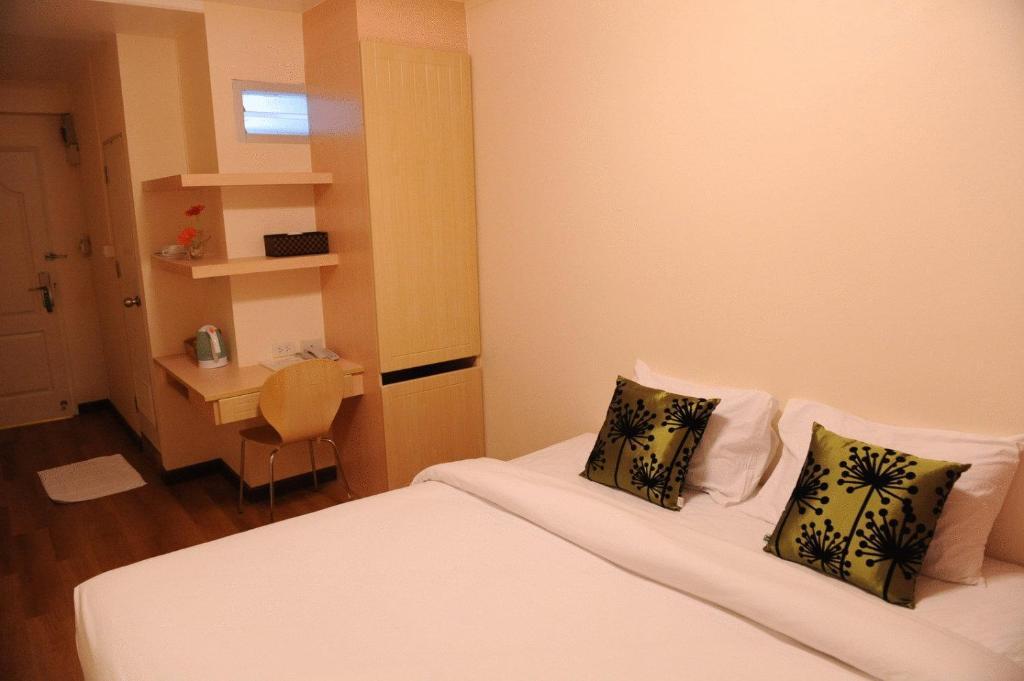 The Blooms Residence Bangkok Room photo